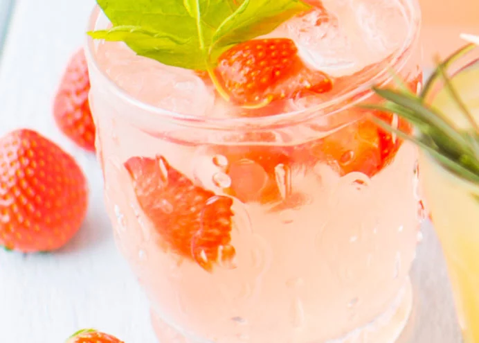 Strawberry gin smash cocktail